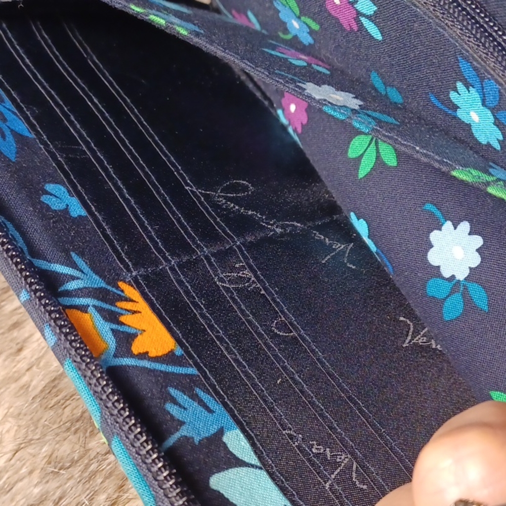 Vera Bradley wallet - Picture 7 of 16